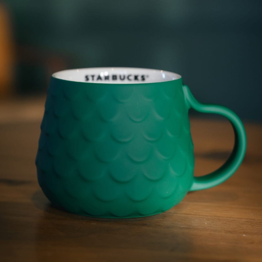 Starbucks Green Siren’s Tail Holiday 2025 Mug